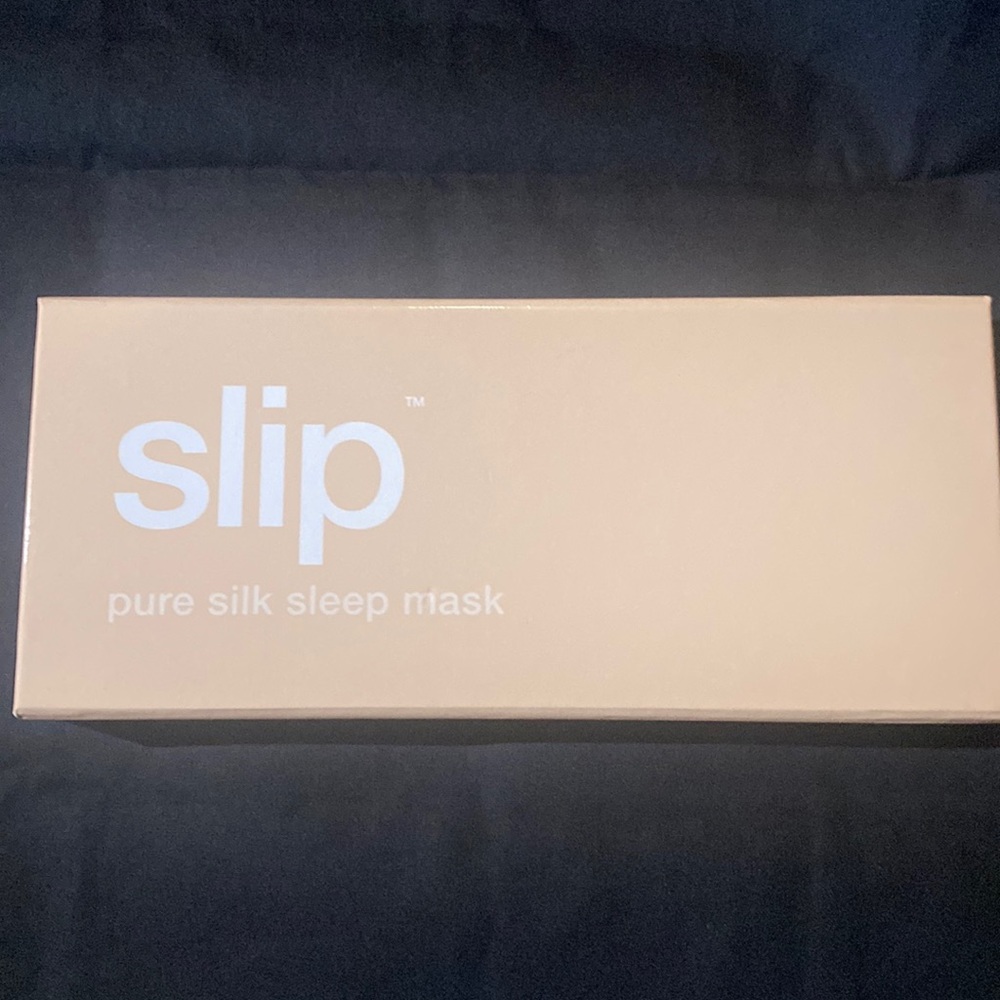 Silk sleeping mask